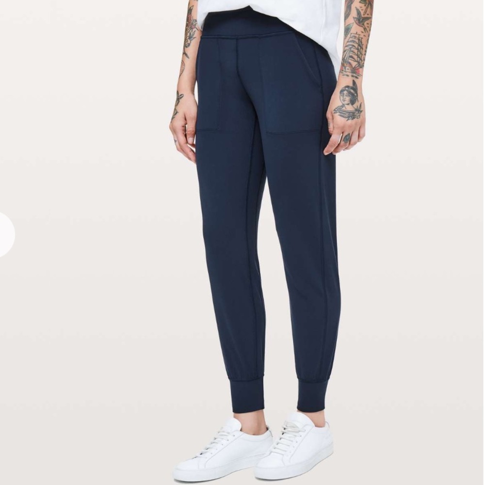 Align Joggers Navy 28”